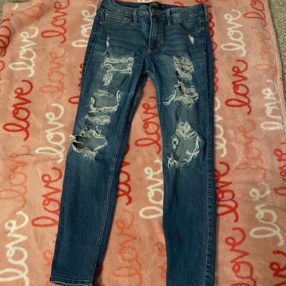 hollister jeans - Picture 3 of 3